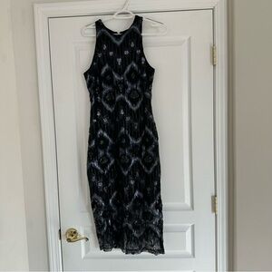 Alexia Admor Black and Gray Patterned Midi Dress